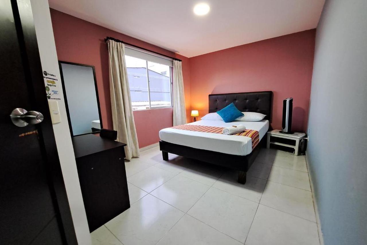 Hotel 9-25 Pereira Kültér fotó